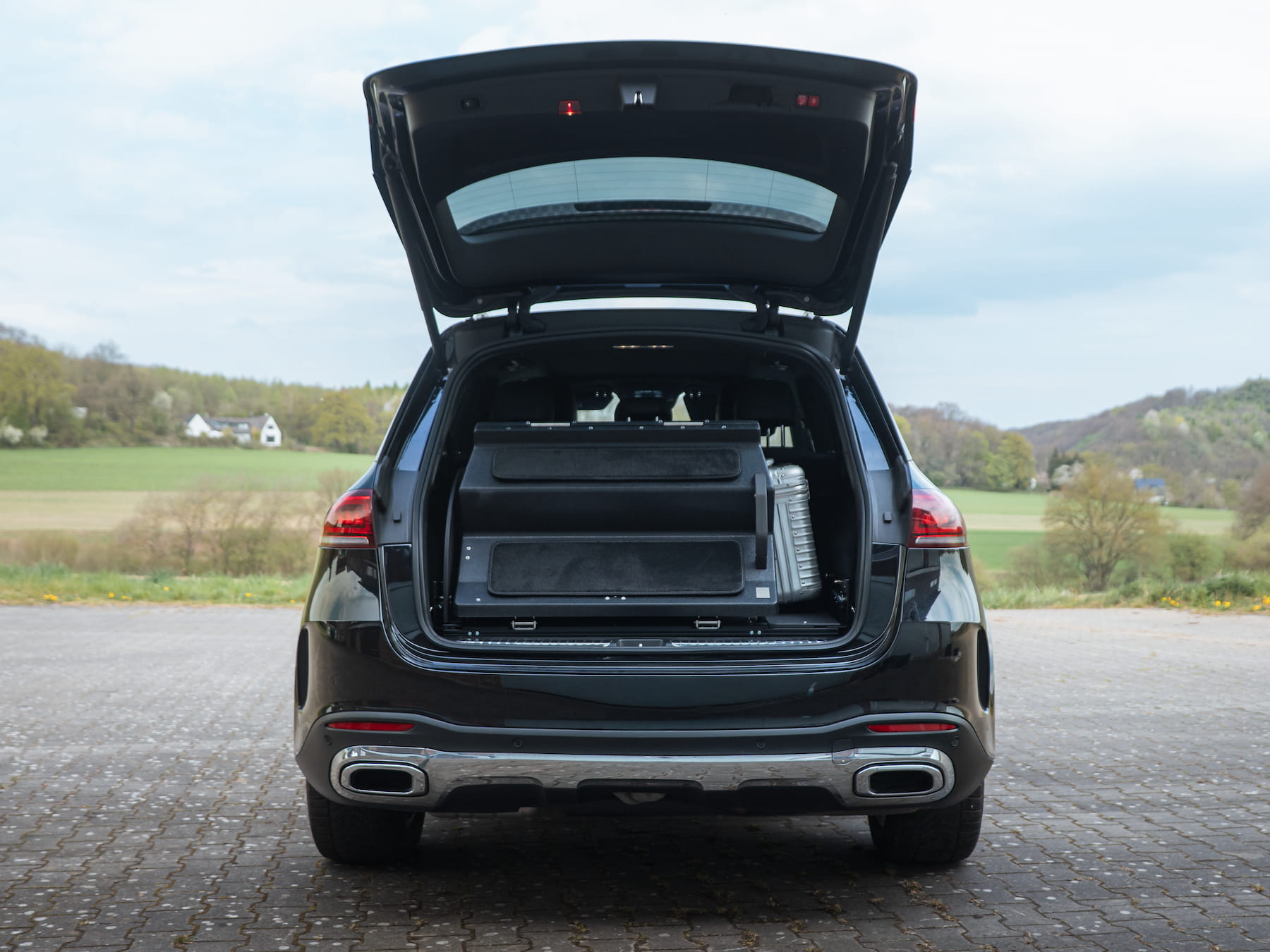Dog & Drive modular setup showing dog steps and made-to-measure crate working together in the boot