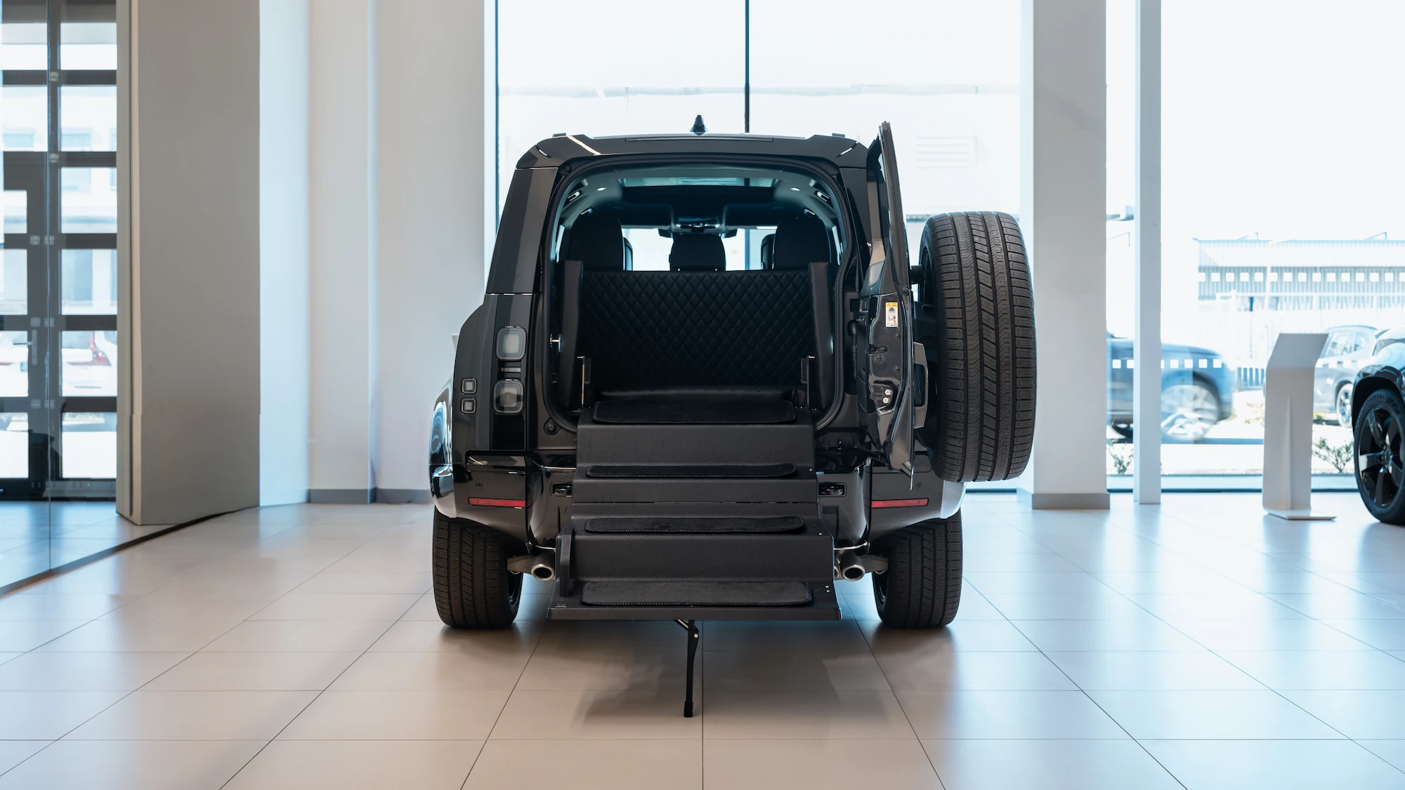 Dog & Drive Defender setup with 86 cm steps and full cushion