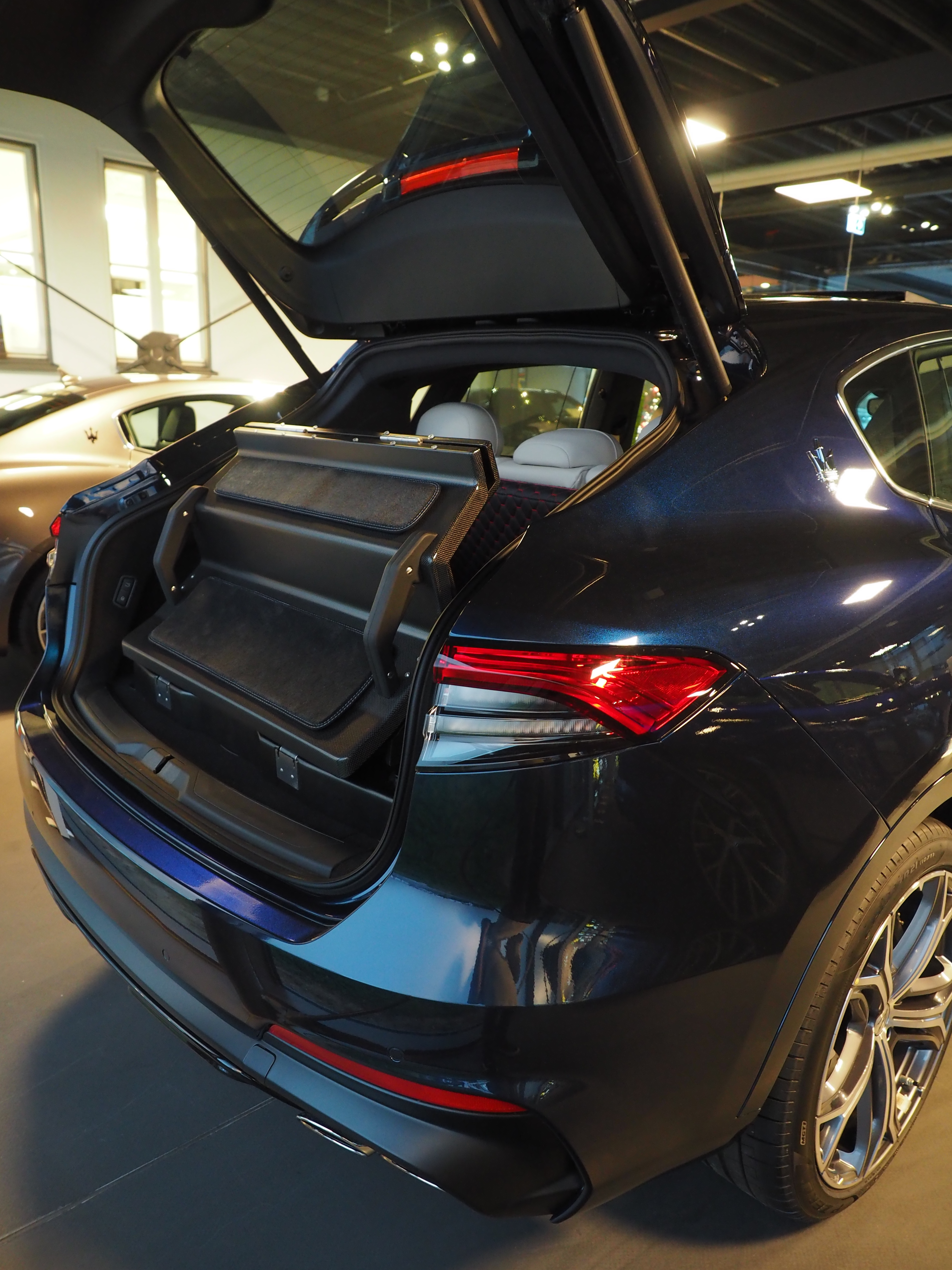 Dog & Drive Kundensystem in einem Maserati Levante